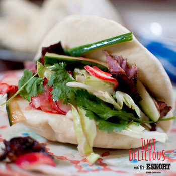 Thai Steamed Pork Buns